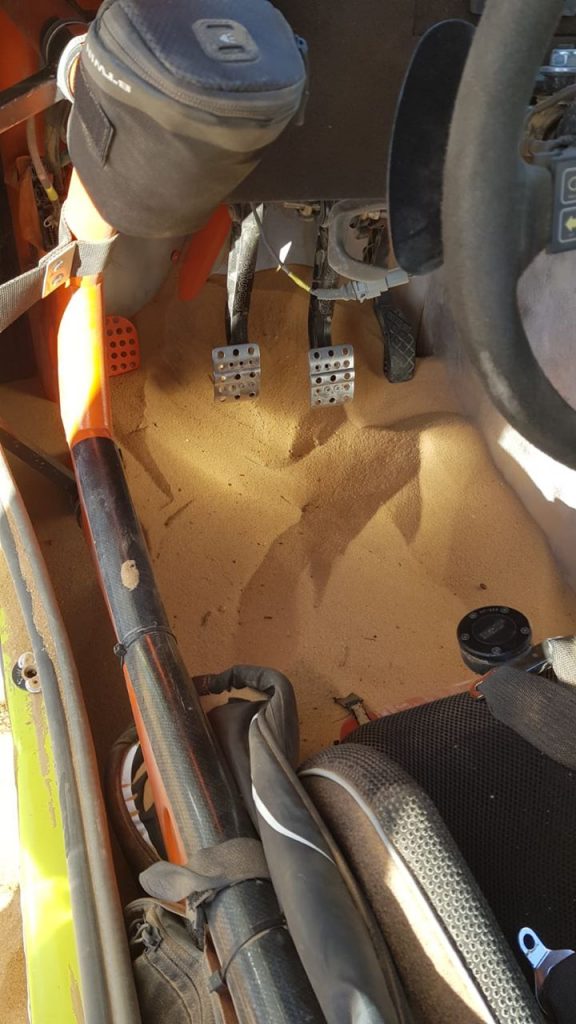 La arena acaba con la aventura de Carranza en el Rally Dakar